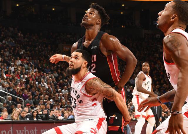 个篮板和3 个篮板和3