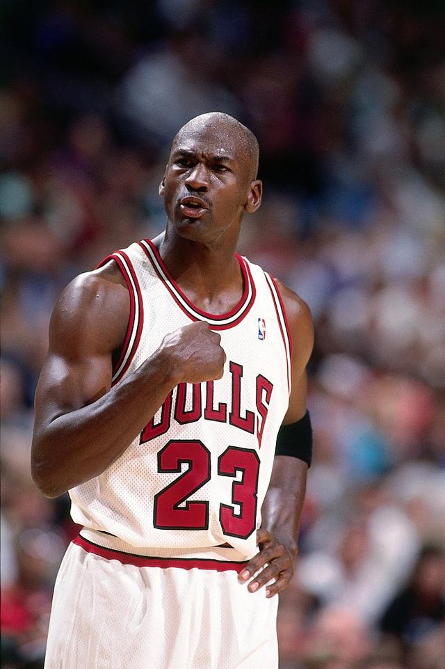 在防守端 在防守端